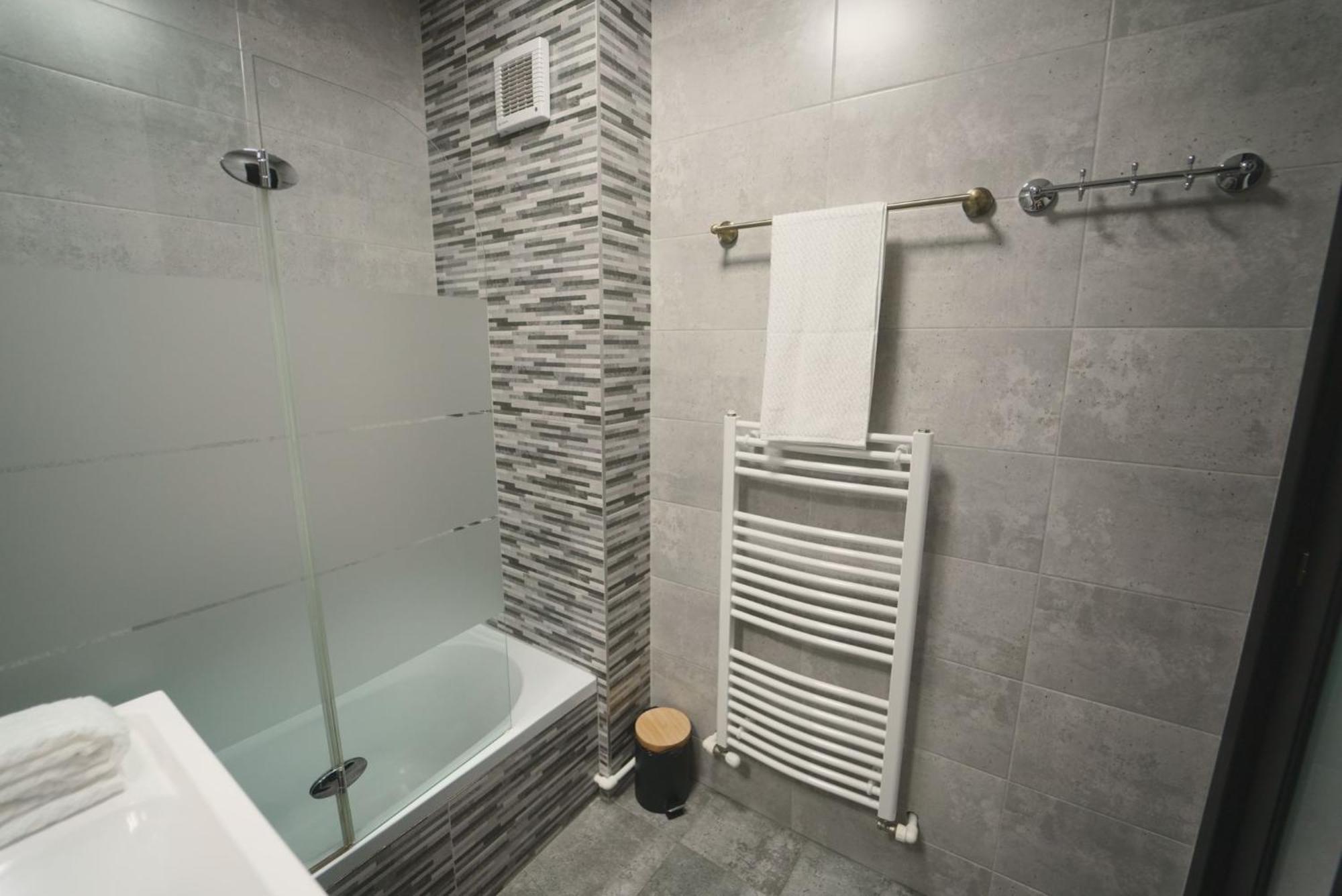 Luxury Apartament Ultracentral Of Suceava Esplanada Eksteriør bilde